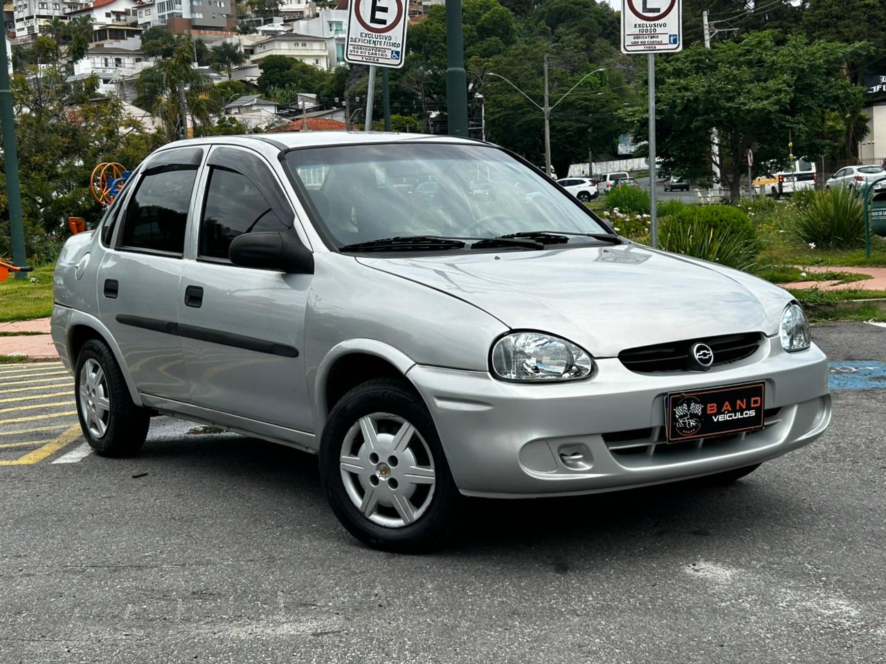 Corsa Sedan